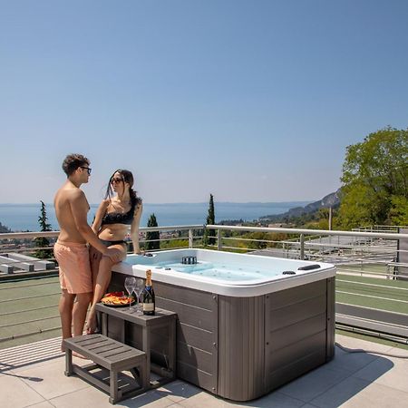 Sunset Lodge - Enjoy Holiday Garda  Exterior foto