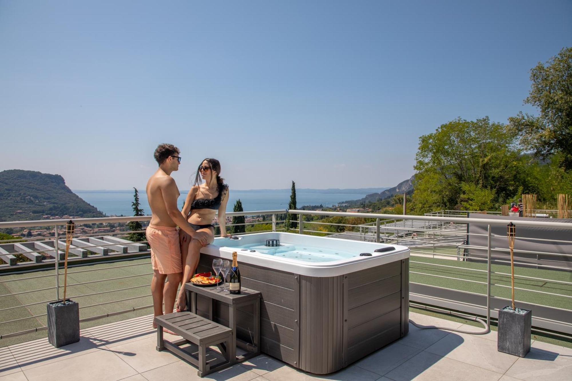 Sunset Lodge - Enjoy Holiday Garda  Exterior foto
